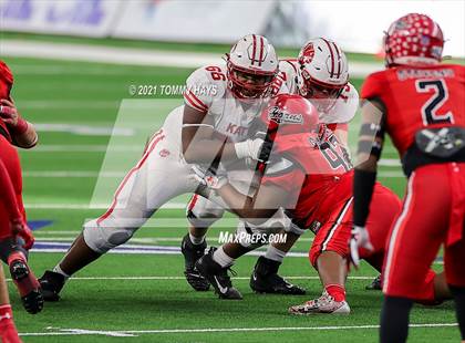 Thumbnail 2 in Cedar Hill vs. Katy (UIL Class 6A D2 Final) photogallery.