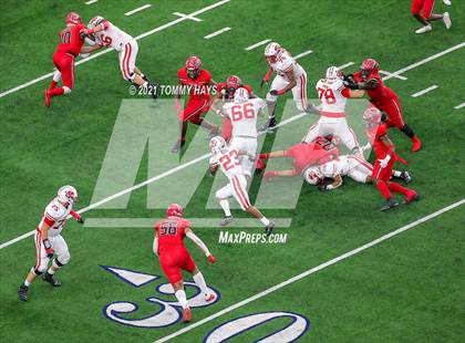Thumbnail 1 in Cedar Hill vs. Katy (UIL Class 6A D2 Final) photogallery.