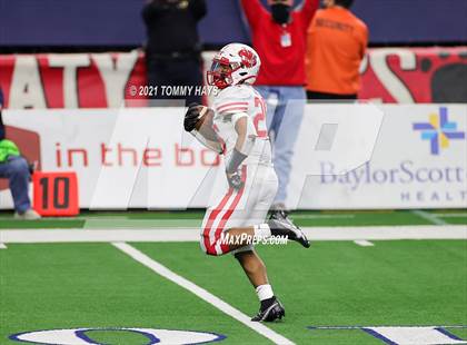Thumbnail 1 in Cedar Hill vs. Katy (UIL Class 6A D2 Final) photogallery.