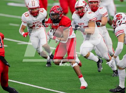 Thumbnail 3 in Cedar Hill vs. Katy (UIL Class 6A D2 Final) photogallery.