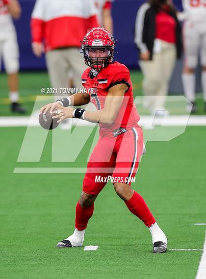 Thumbnail 1 in Cedar Hill vs. Katy (UIL Class 6A D2 Final) photogallery.