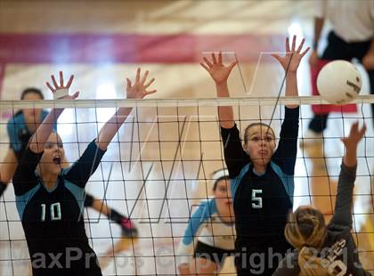 Thumbnail 1 in Tri-City Christian vs. Calvin Christian (CIF SDS D3 Final) photogallery.
