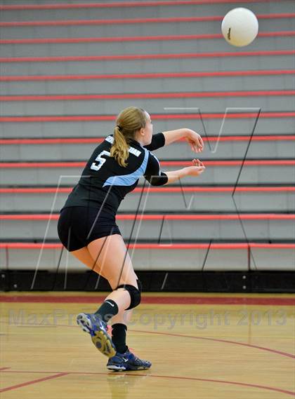 Thumbnail 1 in Tri-City Christian vs. Calvin Christian (CIF SDS D3 Final) photogallery.