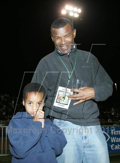 Thumbnail 2 in Dorsey vs. Crenshaw photogallery.