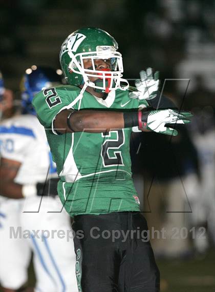 Thumbnail 2 in Dorsey vs. Crenshaw photogallery.