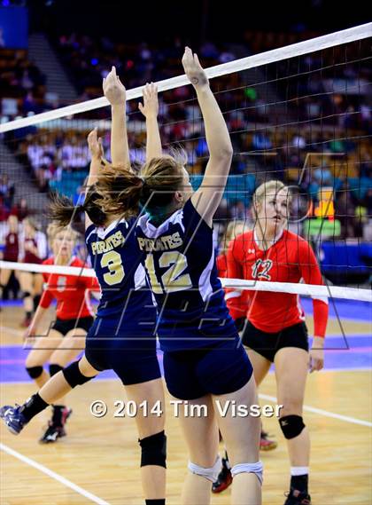 Thumbnail 1 in Eaton vs. Olathe (CHSAA State 3A Playoff) photogallery.