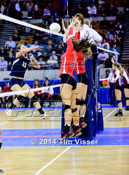 Thumbnail 2 in Eaton vs. Olathe (CHSAA State 3A Playoff) photogallery.
