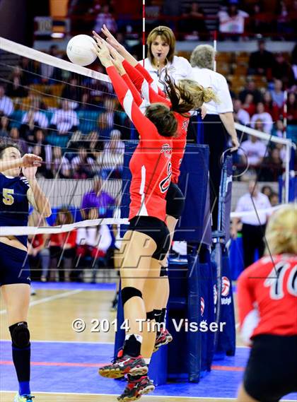 Thumbnail 2 in Eaton vs. Olathe (CHSAA State 3A Playoff) photogallery.