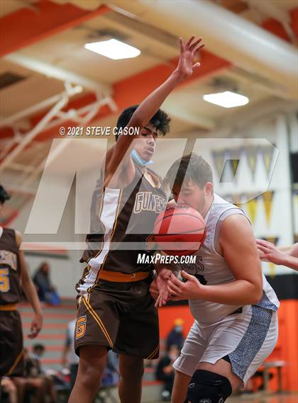 Thumbnail 1 in Union Mine vs Gunderson (Tiger Classic) photogallery.