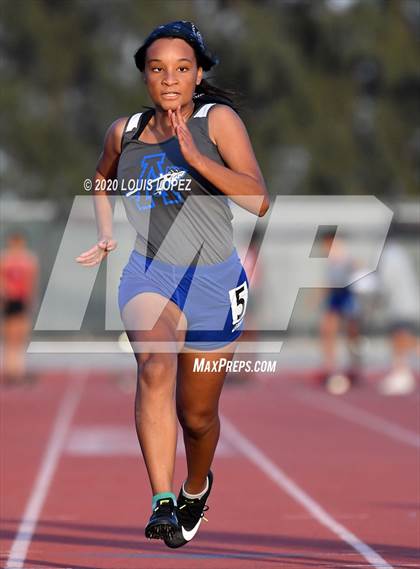 Thumbnail 2 in Alta Loma vs. Colony @ Ayala Tri Meet photogallery.