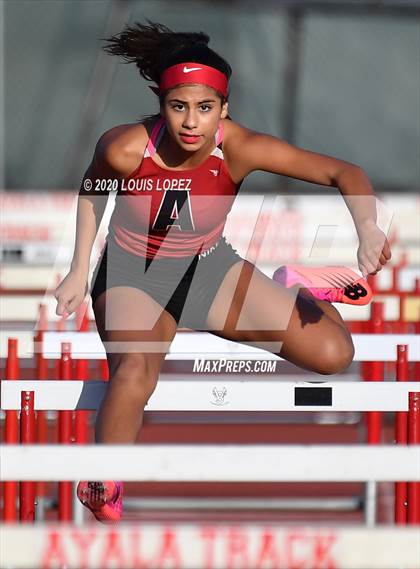 Thumbnail 2 in Alta Loma vs. Colony @ Ayala Tri Meet photogallery.