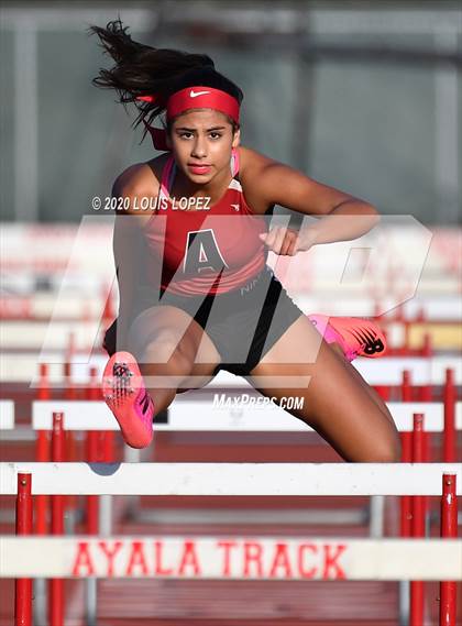 Thumbnail 2 in Alta Loma vs. Colony @ Ayala Tri Meet photogallery.