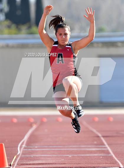 Thumbnail 1 in Alta Loma vs. Colony @ Ayala Tri Meet photogallery.
