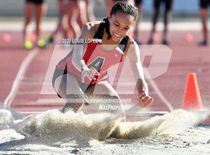 Thumbnail 2 in Alta Loma vs. Colony @ Ayala Tri Meet photogallery.