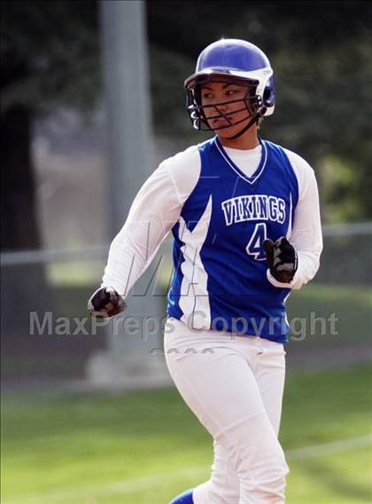 Thumbnail 3 in Campolindo vs Irvington (Queen of the Mountain) photogallery.