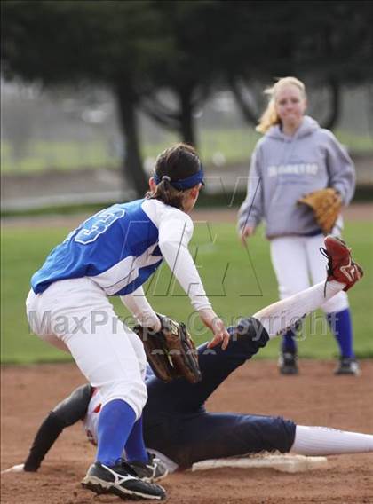 Thumbnail 3 in Campolindo vs Irvington (Queen of the Mountain) photogallery.
