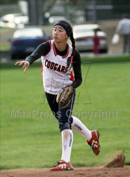 Thumbnail 2 in Campolindo vs Irvington (Queen of the Mountain) photogallery.