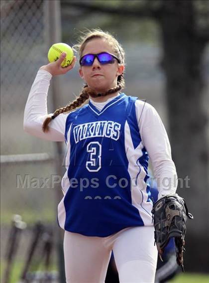 Thumbnail 2 in Campolindo vs Irvington (Queen of the Mountain) photogallery.