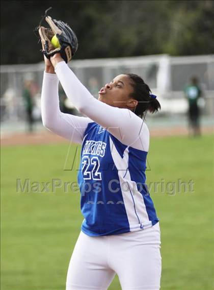 Thumbnail 2 in Campolindo vs Irvington (Queen of the Mountain) photogallery.