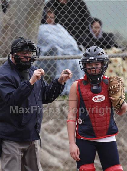 Thumbnail 3 in Campolindo vs Irvington (Queen of the Mountain) photogallery.
