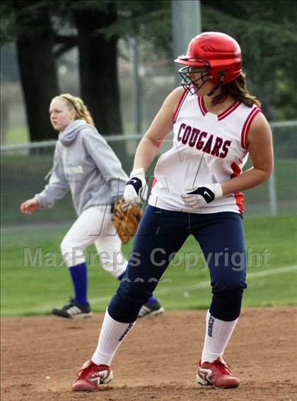 Thumbnail 3 in Campolindo vs Irvington (Queen of the Mountain) photogallery.