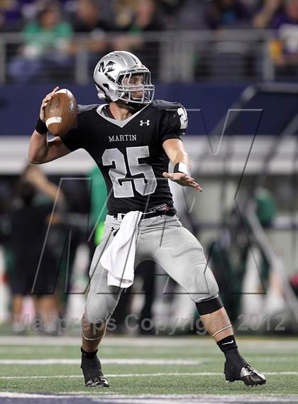 Thumbnail 1 in Martin vs. Carroll (UIL 5A Division 1 Bi-District Playoff) photogallery.