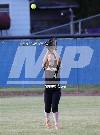 Thumbnail 2 in Lincolnton @ Maiden (DH game 2) photogallery.