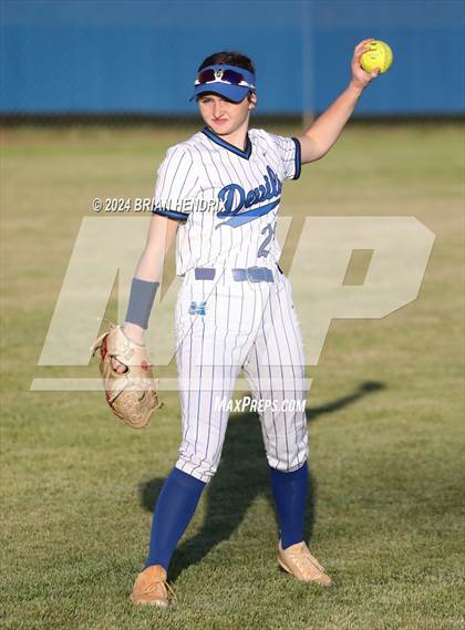 Thumbnail 1 in Lincolnton @ Maiden (DH game 2) photogallery.