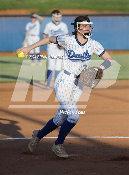 Thumbnail 1 in Lincolnton @ Maiden (DH game 2) photogallery.