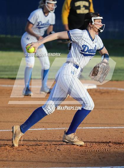 Thumbnail 2 in Lincolnton @ Maiden (DH game 2) photogallery.