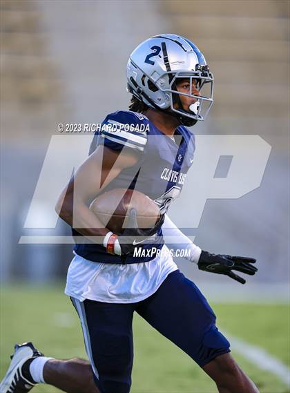 Thumbnail 1 in Foothill @ Clovis East photogallery.