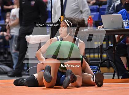 Thumbnail 2 in UIL State Championships - 5A 138lb Final photogallery.