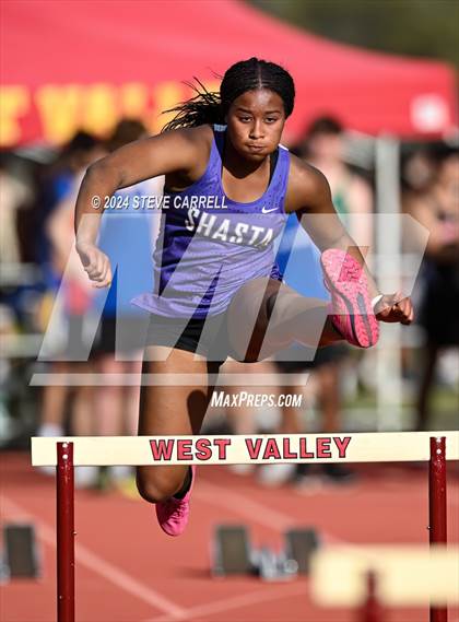 Thumbnail 2 in Eagle Relays (Hurdles) photogallery.