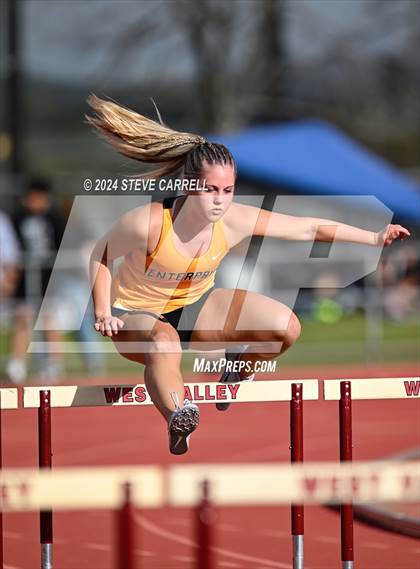 Thumbnail 3 in Eagle Relays (Hurdles) photogallery.