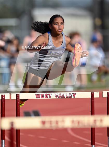 Thumbnail 3 in Eagle Relays (Hurdles) photogallery.