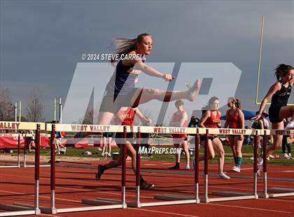 Thumbnail 3 in Eagle Relays (Hurdles) photogallery.
