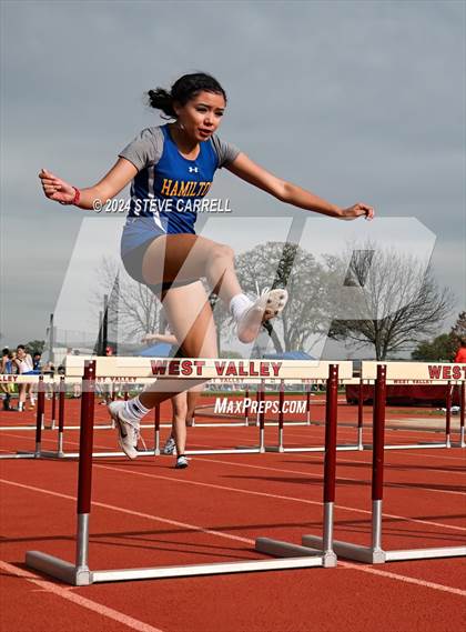 Thumbnail 1 in Eagle Relays (Hurdles) photogallery.