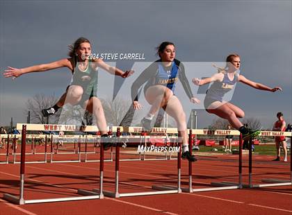 Thumbnail 1 in Eagle Relays (Hurdles) photogallery.