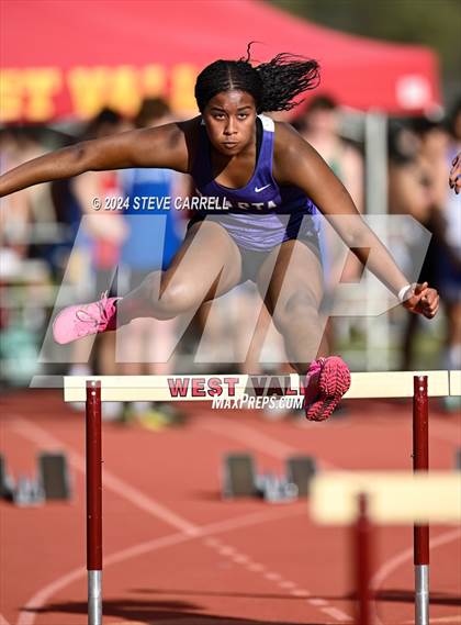Thumbnail 2 in Eagle Relays (Hurdles) photogallery.