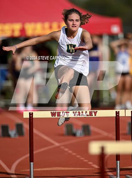 Thumbnail 3 in Eagle Relays (Hurdles) photogallery.