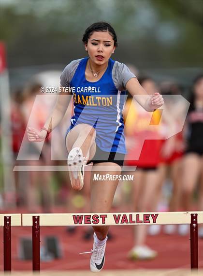 Thumbnail 2 in Eagle Relays (Hurdles) photogallery.