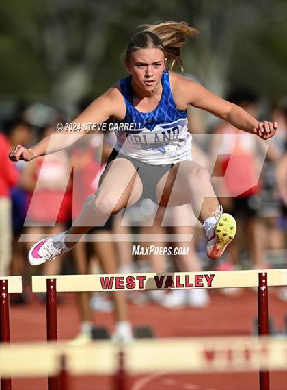 Thumbnail 3 in Eagle Relays (Hurdles) photogallery.