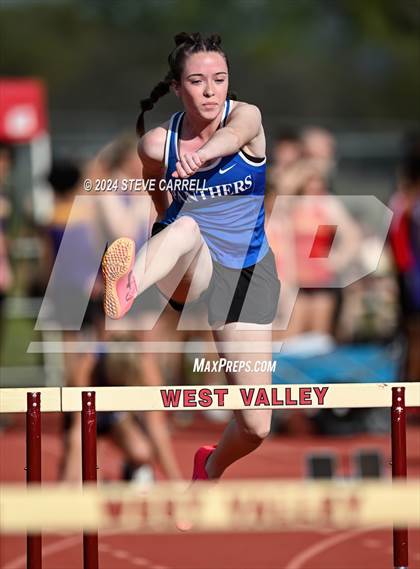 Thumbnail 2 in Eagle Relays (Hurdles) photogallery.