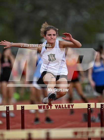 Thumbnail 1 in Eagle Relays (Hurdles) photogallery.
