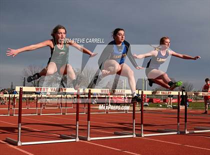 Thumbnail 3 in Eagle Relays (Hurdles) photogallery.