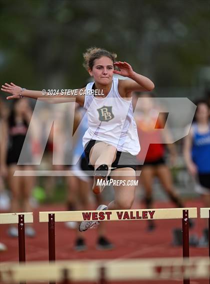 Thumbnail 3 in Eagle Relays (Hurdles) photogallery.