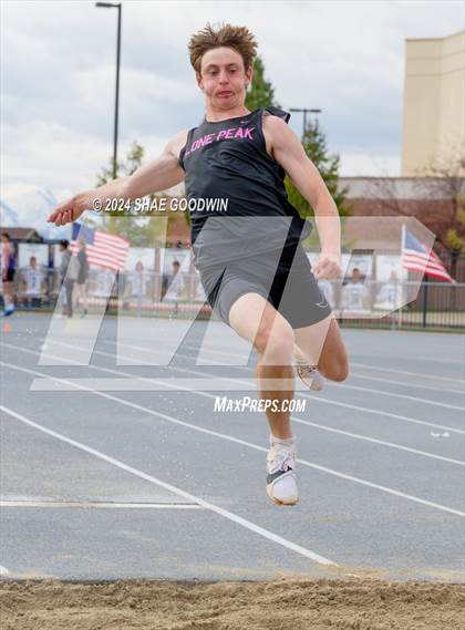 Thumbnail 3 in Alpha Invitational (Long Jump) photogallery.