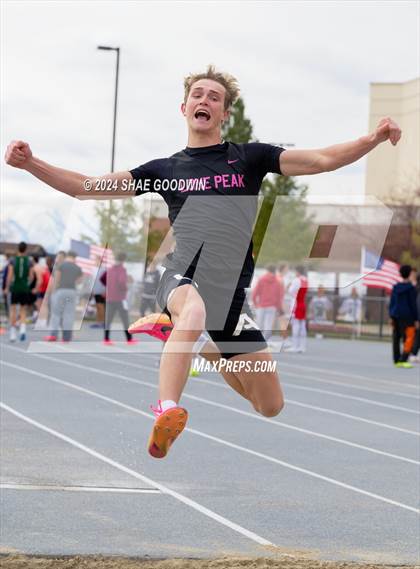 Thumbnail 1 in Alpha Invitational (Long Jump) photogallery.