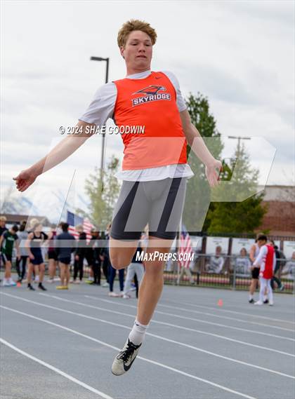 Thumbnail 2 in Alpha Invitational (Long Jump) photogallery.