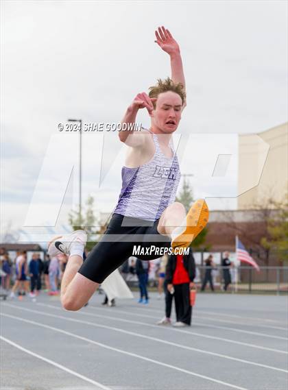 Thumbnail 1 in Alpha Invitational (Long Jump) photogallery.